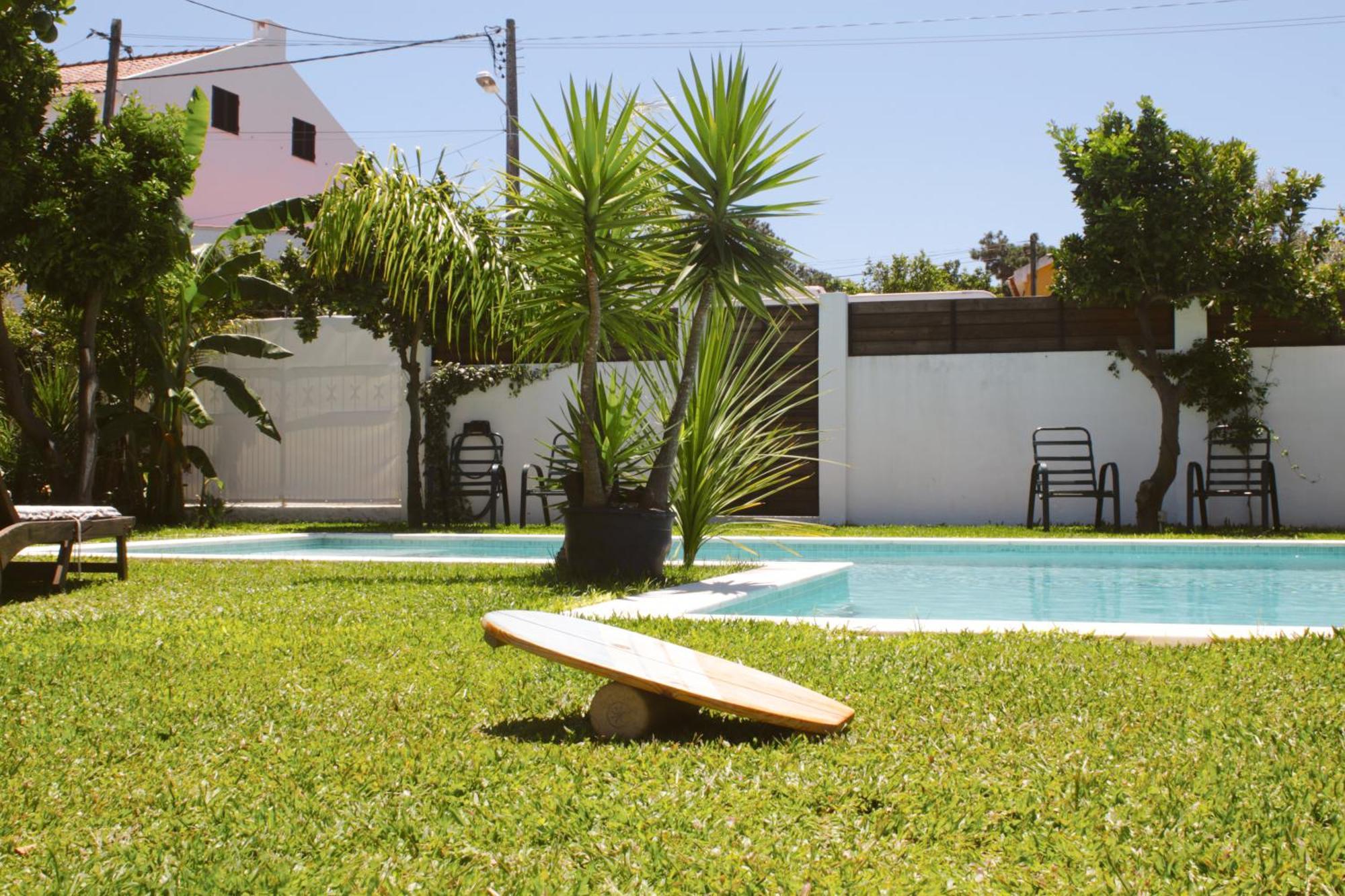 Vila Vale Guest House - Surf & Yoga Шарнека Экстерьер фото