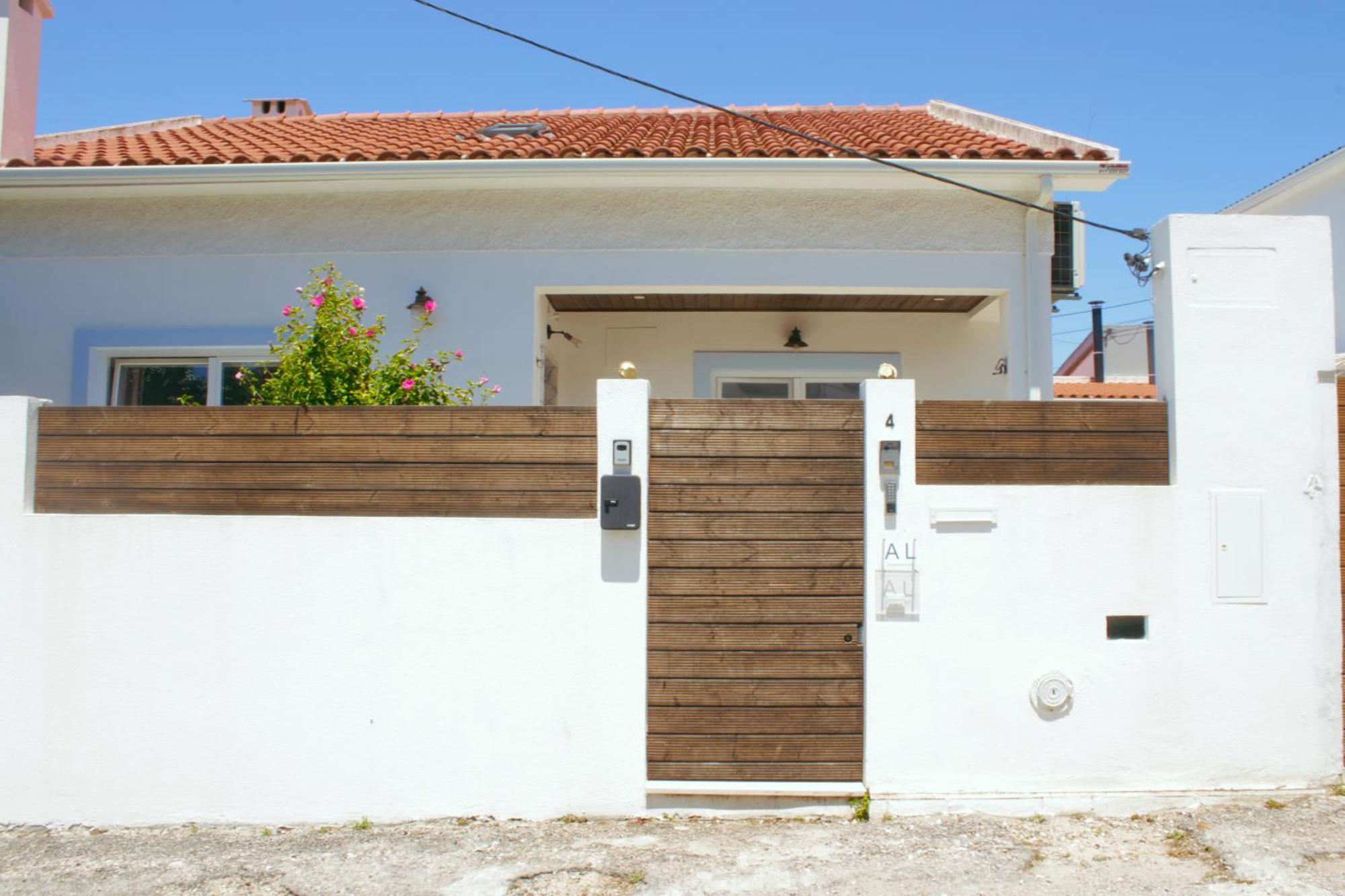 Vila Vale Guest House - Surf & Yoga Шарнека Экстерьер фото